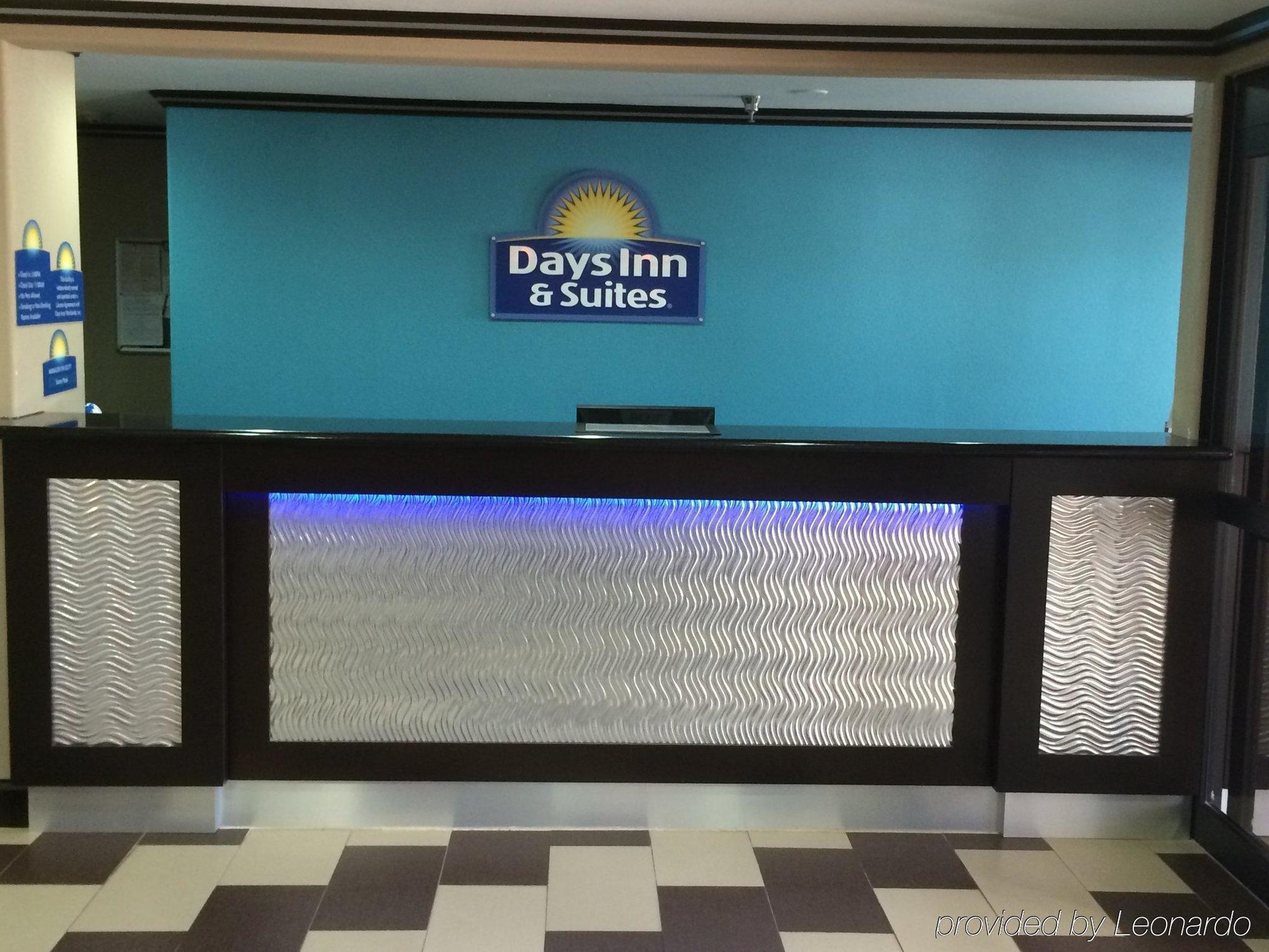 Days Inn & Suites By Wyndham Conroe North Extérieur photo