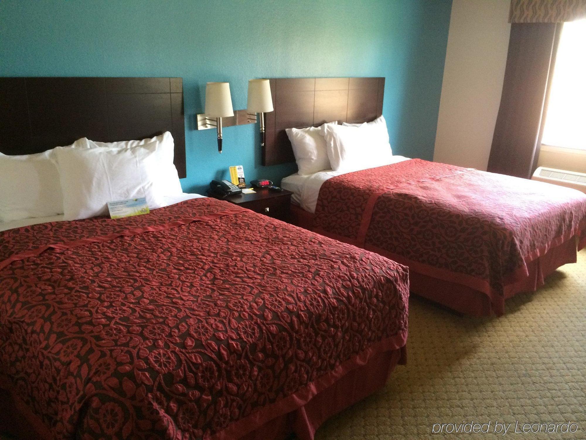Days Inn & Suites By Wyndham Conroe North Extérieur photo