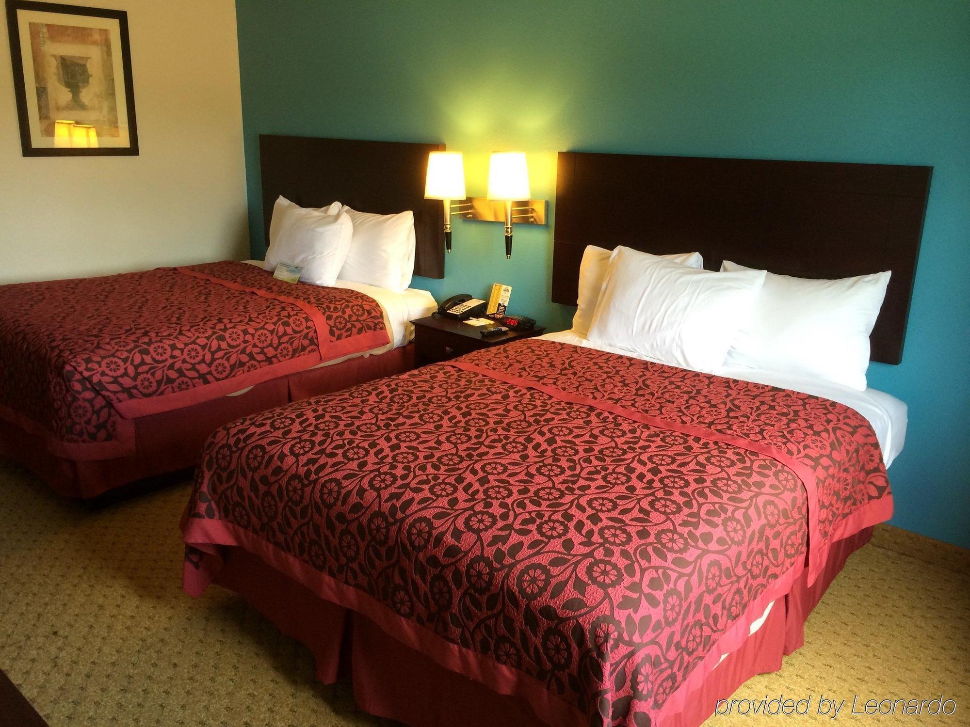 Days Inn & Suites By Wyndham Conroe North Extérieur photo